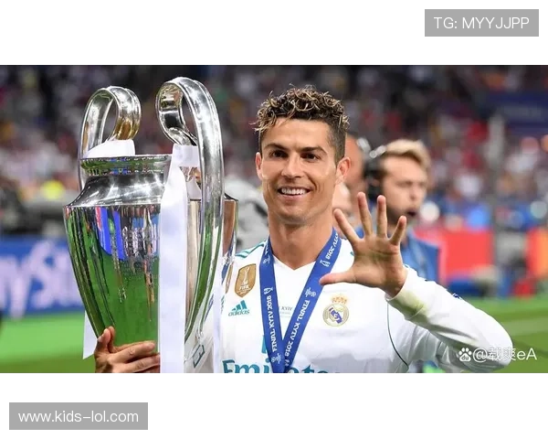 2025年足球四大球星最新排名揭秘 谁将成为世界足坛的绝对王者 2025年足球四大球星最新排名揭秘 谁将成为世界足坛的绝对王者