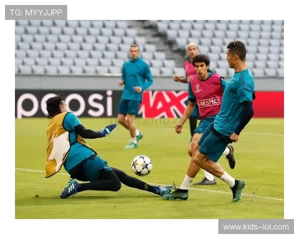 亚瑟领衔巴西足球新一代中场力量 助力球队重回巅峰之路 亚瑟领衔巴西足球新一代中场力量 助力球队重回巅峰之路