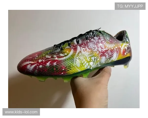 足球球星专属鞋象征身份荣耀与个人风格的特别设计 足球球星专属鞋象征身份荣耀与个人风格的特别设计