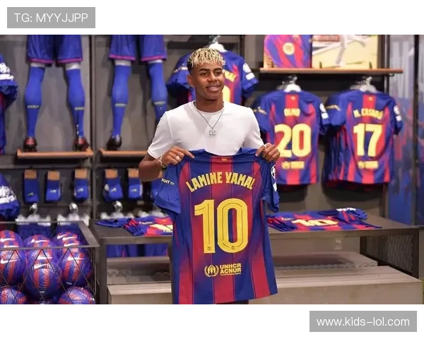 足球界身披3号球衣的传奇球星盘点与分析 足球界身披3号球衣的传奇球星盘点与分析